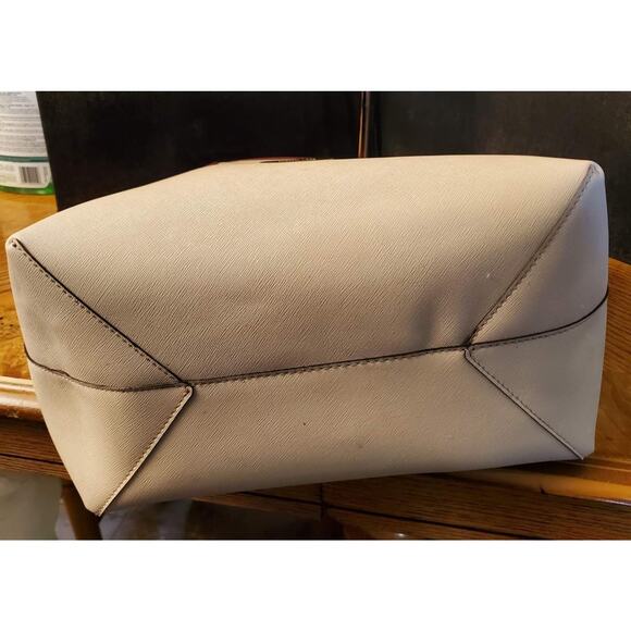 Michael Kors Reversible Tote Burgundy Cream With Matching Leather Insert - Picture 5 of 13